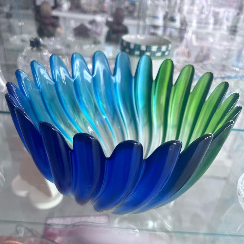$35 sale VTG Studio Nova Walther Glass 9" x 6” Green & Blue Solaris Bowl